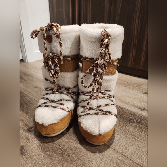 Moon boot - Picture 1 of 12